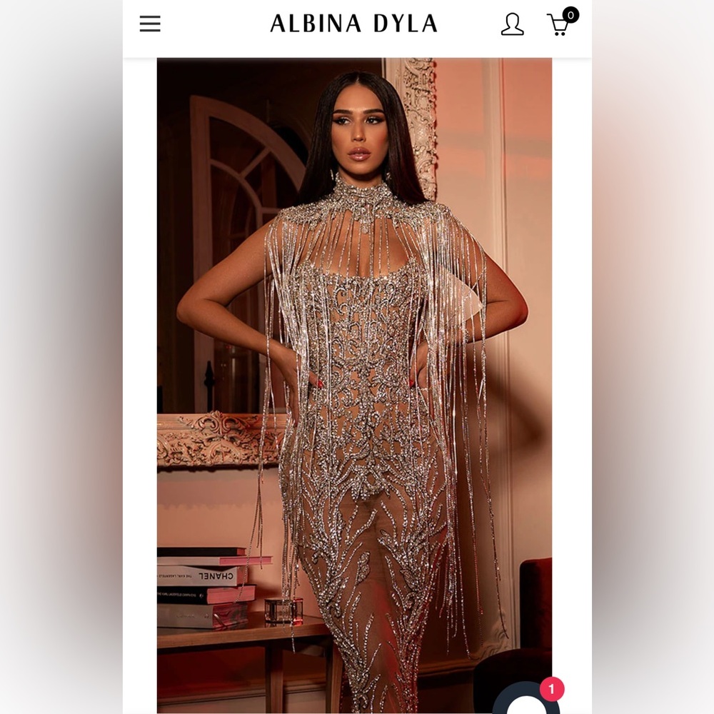 Abina Dyla - Size 8 - mini dress